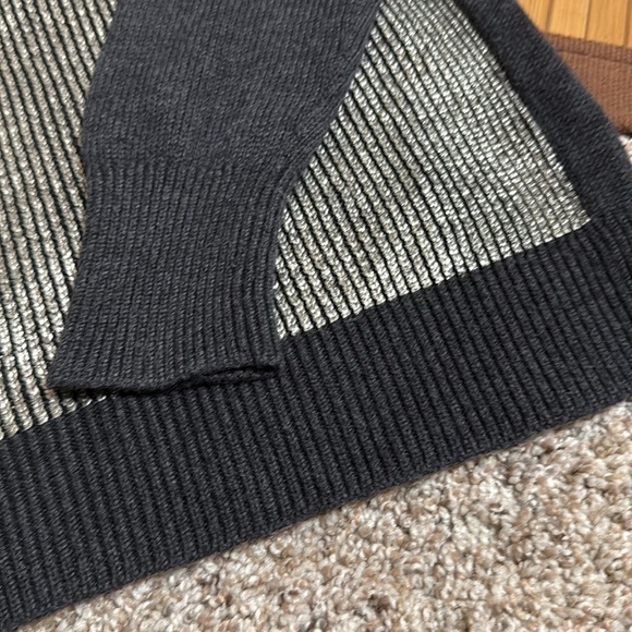 Halogen Gray And Gold Crew Neck Sweater with Ribbed Knit - Picture 4 of 6